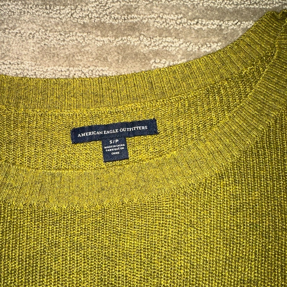 AE Ribbed Olive Green Sweater - Picture 3 of 4